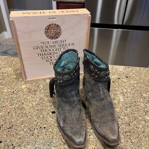 Women’s Corral Western ankle Boots - Distressed Black